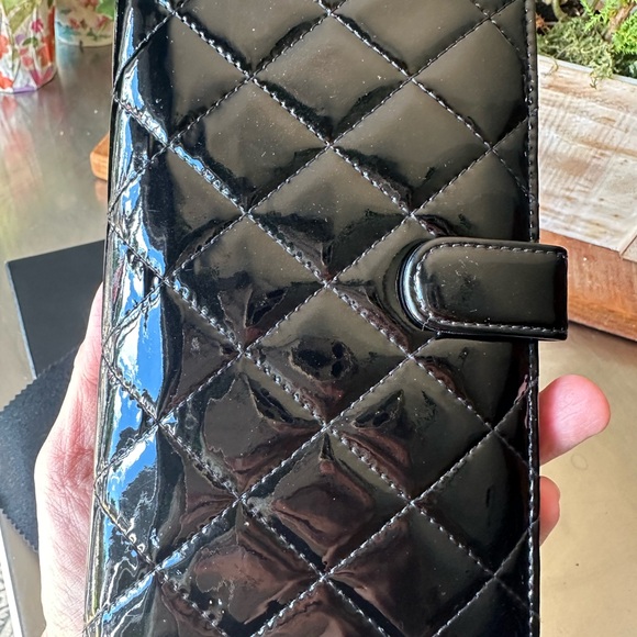 Chanel Wallet - Picture 5 of 9